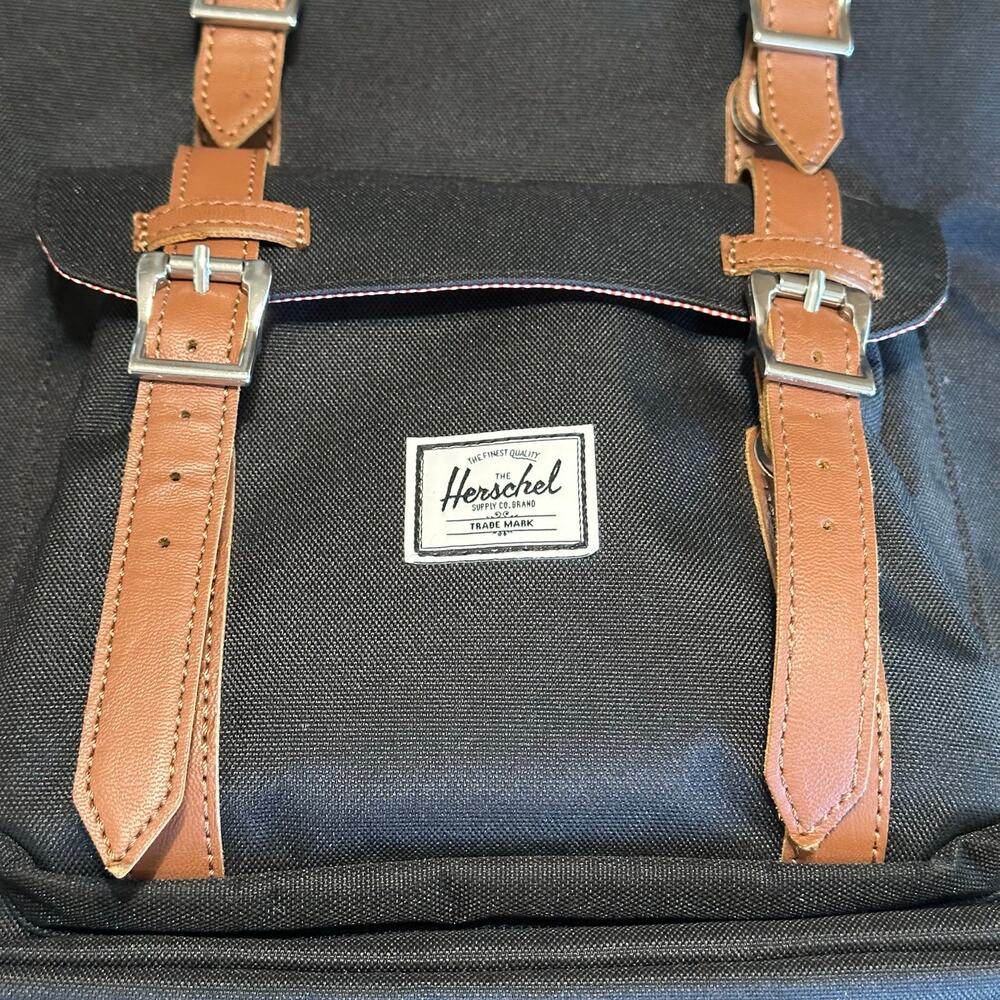 Herschel Little America Backpack Drawstring Buckle Straps Laptop Black Tan - Picture 2 of 12